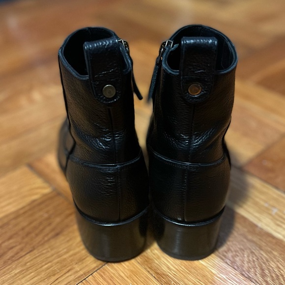 Veronica Beard Vero Couio Chelsea Leather Booties - Picture 9 of 13